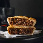 Pinjarra Bakery Beef Mince cross pie